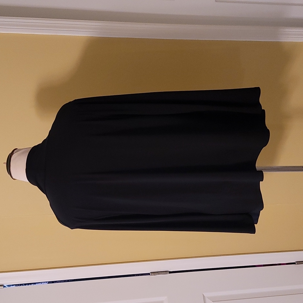 Black Open Front - Picture 5 of 8